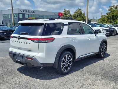 2026 Nissan Pathfinder Platinum 2WD
