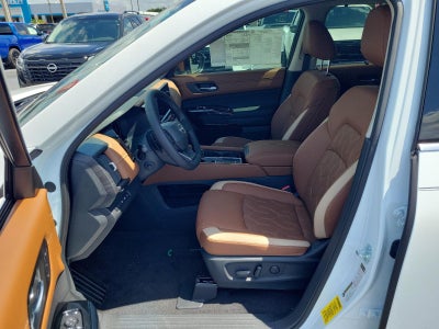 2026 Nissan Pathfinder Platinum 2WD