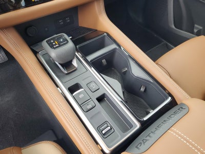 2026 Nissan Pathfinder Platinum 2WD