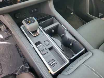 2026 Nissan Pathfinder Platinum 2WD