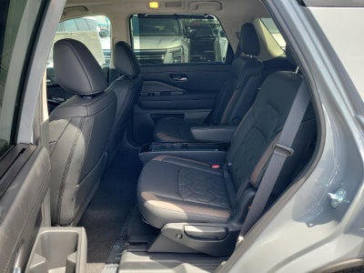 2026 Nissan Pathfinder Platinum 2WD