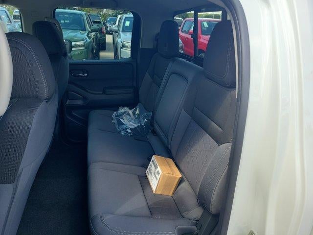 2025 Nissan Frontier Crew Cab 4x2 SV