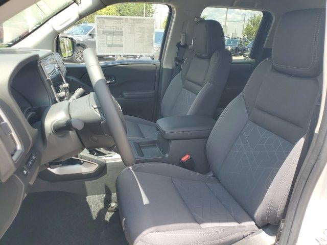 2025 Nissan Frontier Crew Cab 4x2 SV