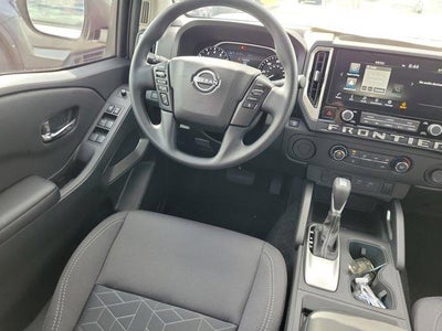 2025 Nissan Frontier Crew Cab 4x2 SV