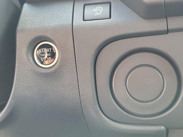 2025 Nissan Frontier Crew Cab 4x2 SV