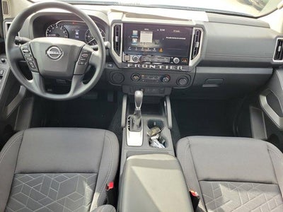 2025 Nissan Frontier Crew Cab 4x2 SV
