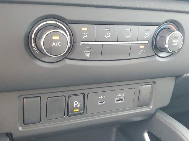 2025 Nissan Frontier Crew Cab 4x2 SV