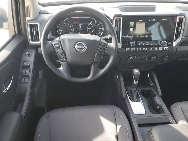 2025 Nissan Frontier Crew Cab 4x2 SV