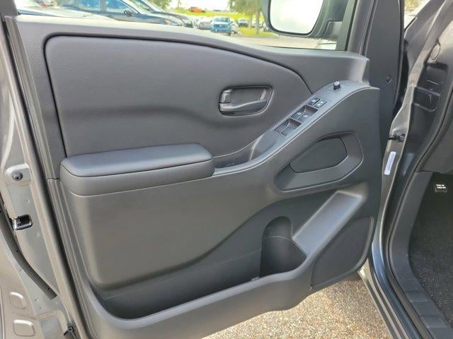 2026 Nissan Frontier Crew Cab 4x4 SV