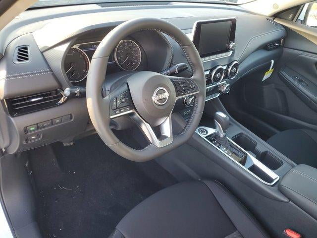 2025 Nissan Sentra SV CVT