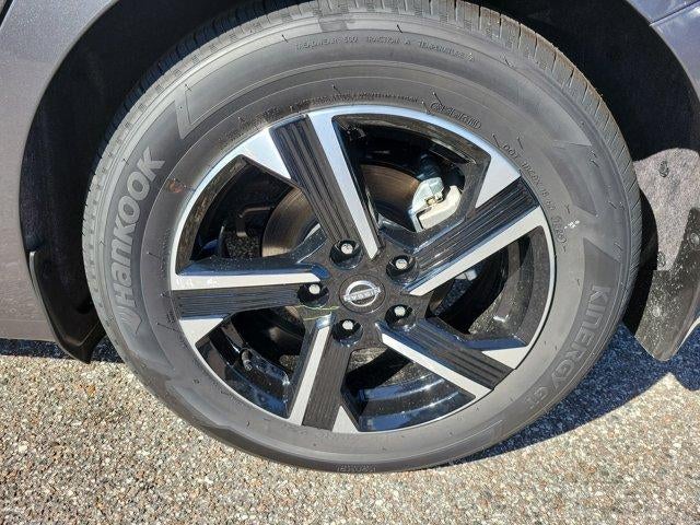 2025 Nissan Sentra SV CVT