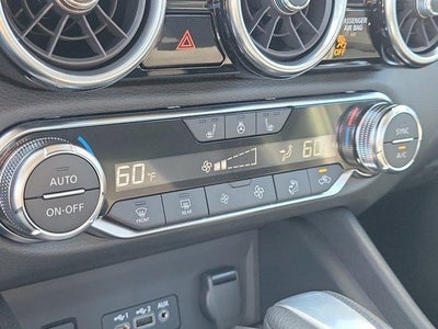 2025 Nissan Sentra SV CVT