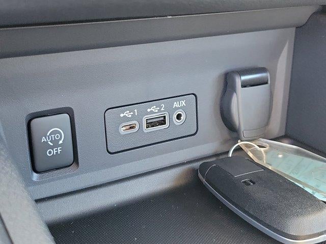 2025 Nissan Sentra SV CVT