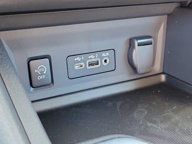 2025 Nissan Sentra SV CVT