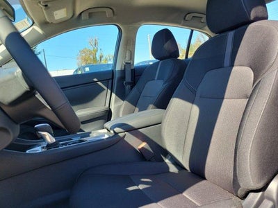 2025 Nissan Sentra SV CVT