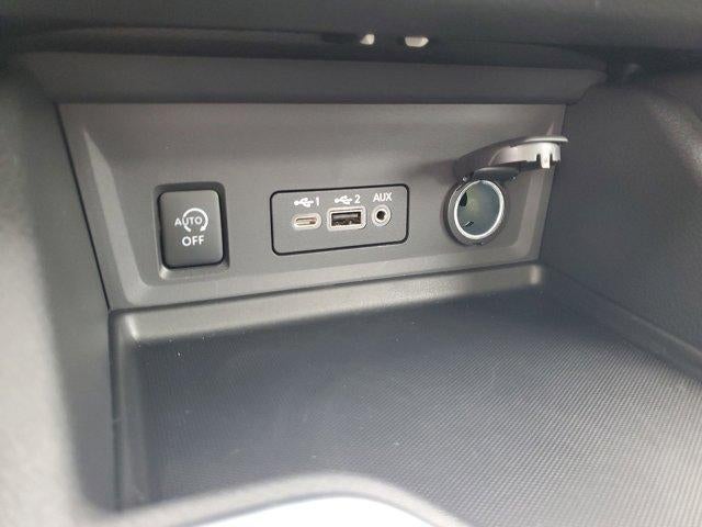 2025 Nissan Sentra SR CVT