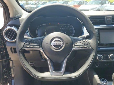 2025 Nissan Versa SV CVT