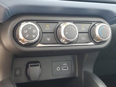 2025 Nissan Versa SV CVT