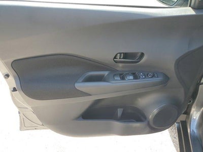 2025 Nissan Kicks Play S FWD