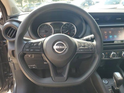 2025 Nissan Kicks Play S FWD