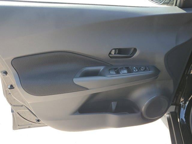 2025 Nissan Kicks Play S FWD