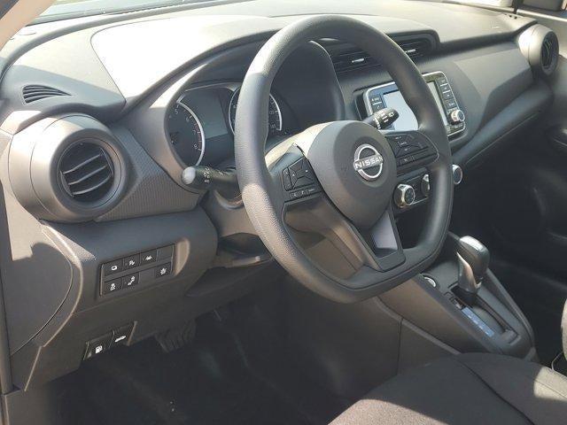 2025 Nissan Kicks Play S FWD