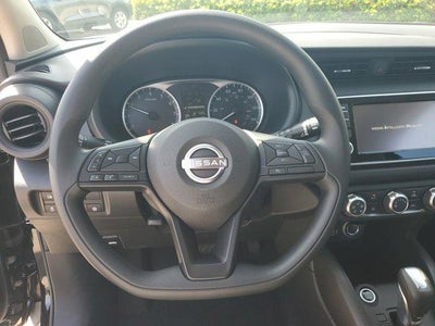 2025 Nissan Kicks Play S FWD