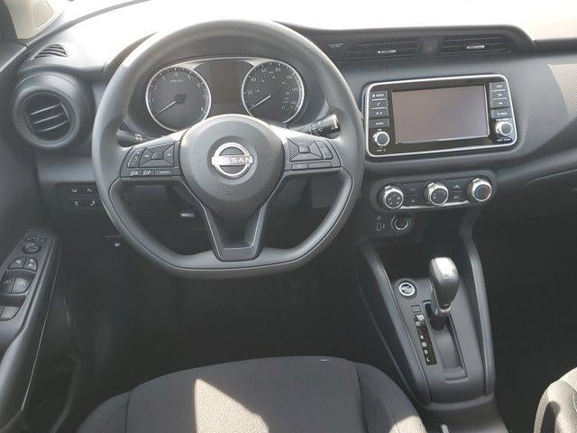 2025 Nissan Kicks Play S FWD