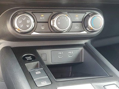 2025 Nissan Kicks SV FWD