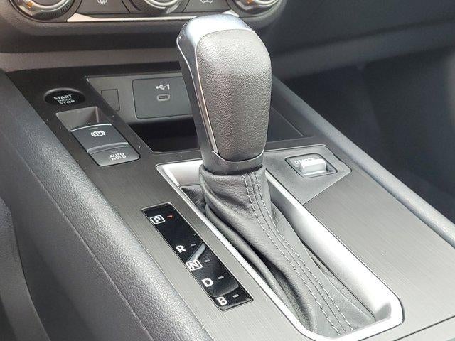 2025 Nissan Kicks SV FWD