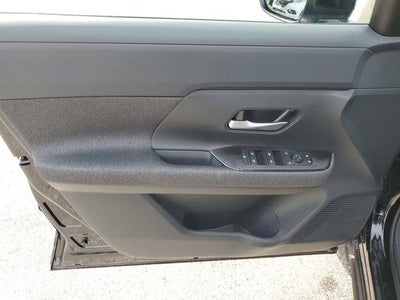 2025 Nissan Kicks SV FWD