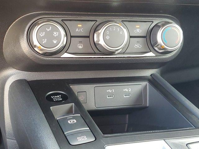 2025 Nissan Kicks SV FWD