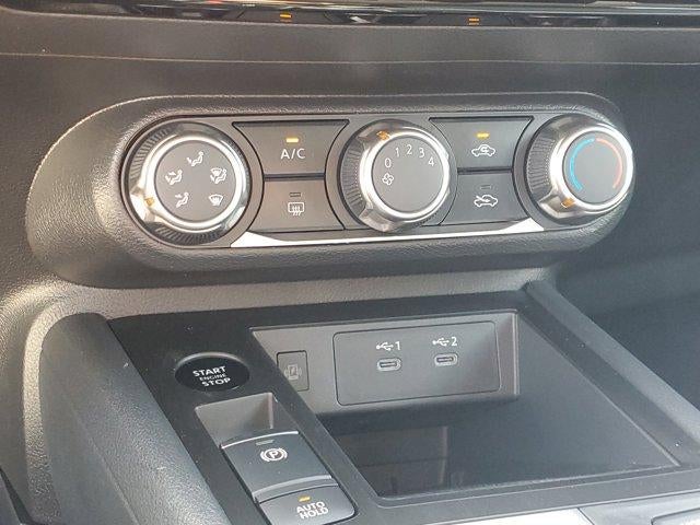 2025 Nissan Kicks SV FWD