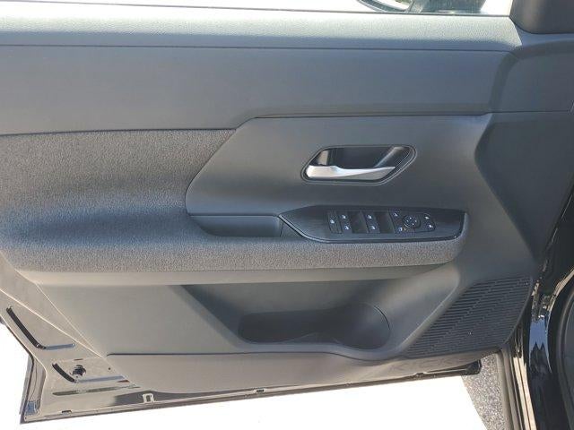 2025 Nissan Kicks SV FWD