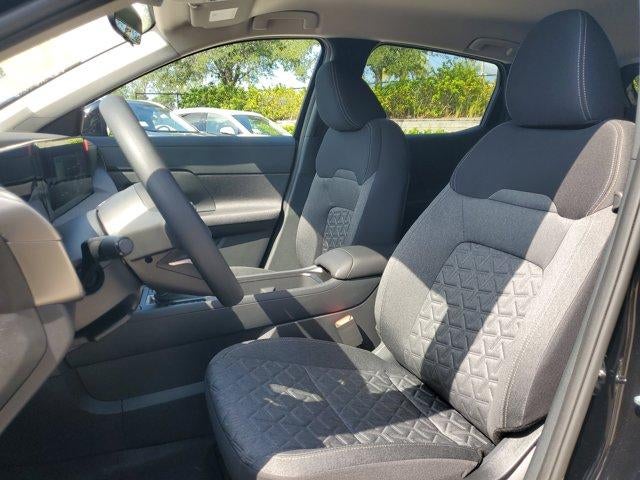 2025 Nissan Kicks SV FWD