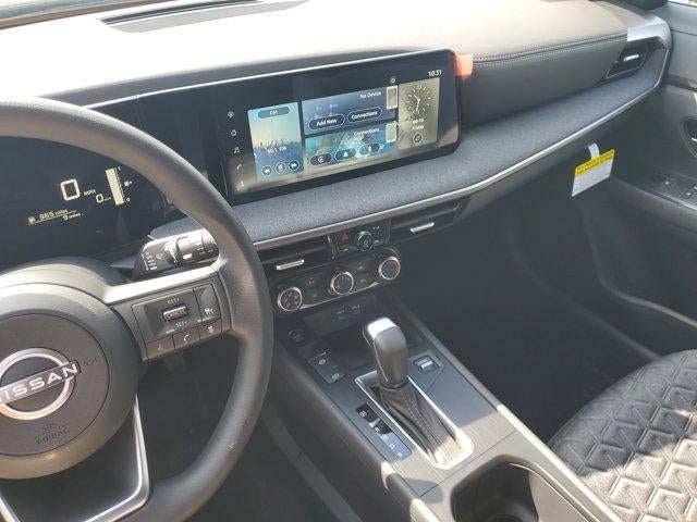 2025 Nissan Kicks SV FWD