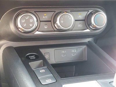 2025 Nissan Kicks SV FWD