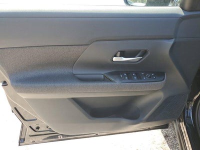 2025 Nissan Kicks SV FWD