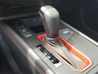 2025 Nissan Kicks SR FWD