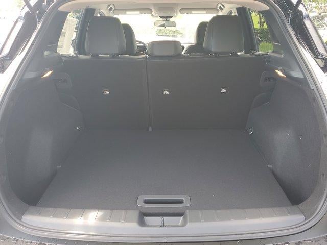 2025 Nissan Kicks SR FWD