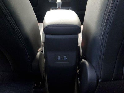 2025 Nissan Kicks SR FWD