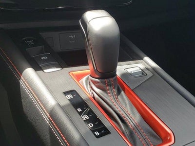 2025 Nissan Kicks SR FWD