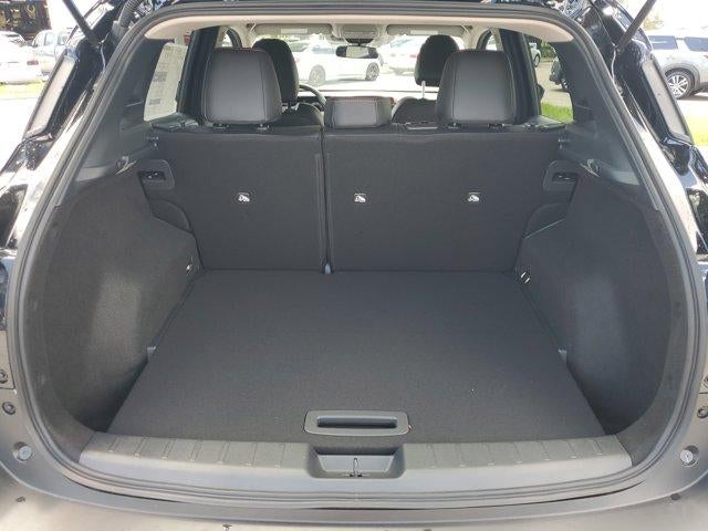 2025 Nissan Kicks SR FWD