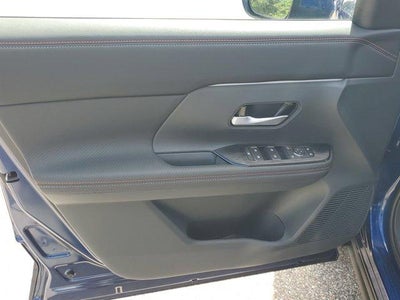 2025 Nissan Kicks SR FWD