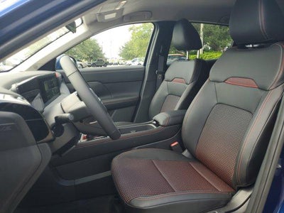 2025 Nissan Kicks SR FWD