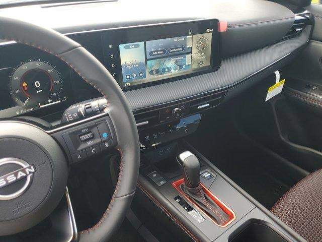 2025 Nissan Kicks SR FWD