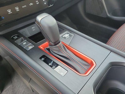 2025 Nissan Kicks SR FWD