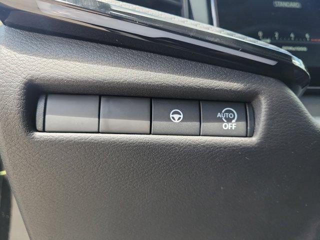 2025 Nissan Kicks SR FWD