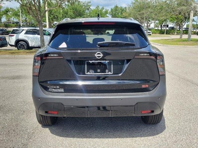 2025 Nissan Kicks SR FWD
