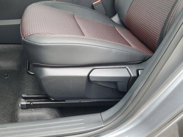 2025 Nissan Kicks SR FWD